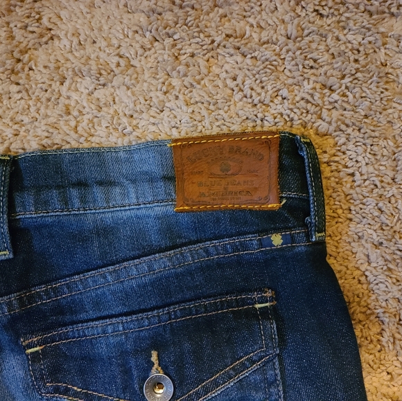Womens Lucky Brand Cropped Jeans - Picture 4 of 7